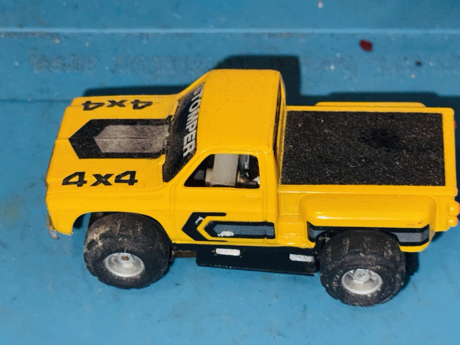 TYCO US-1 4X4 STOMPER TRUCK HO SLOT CAR YELLOW BLACK NICE 