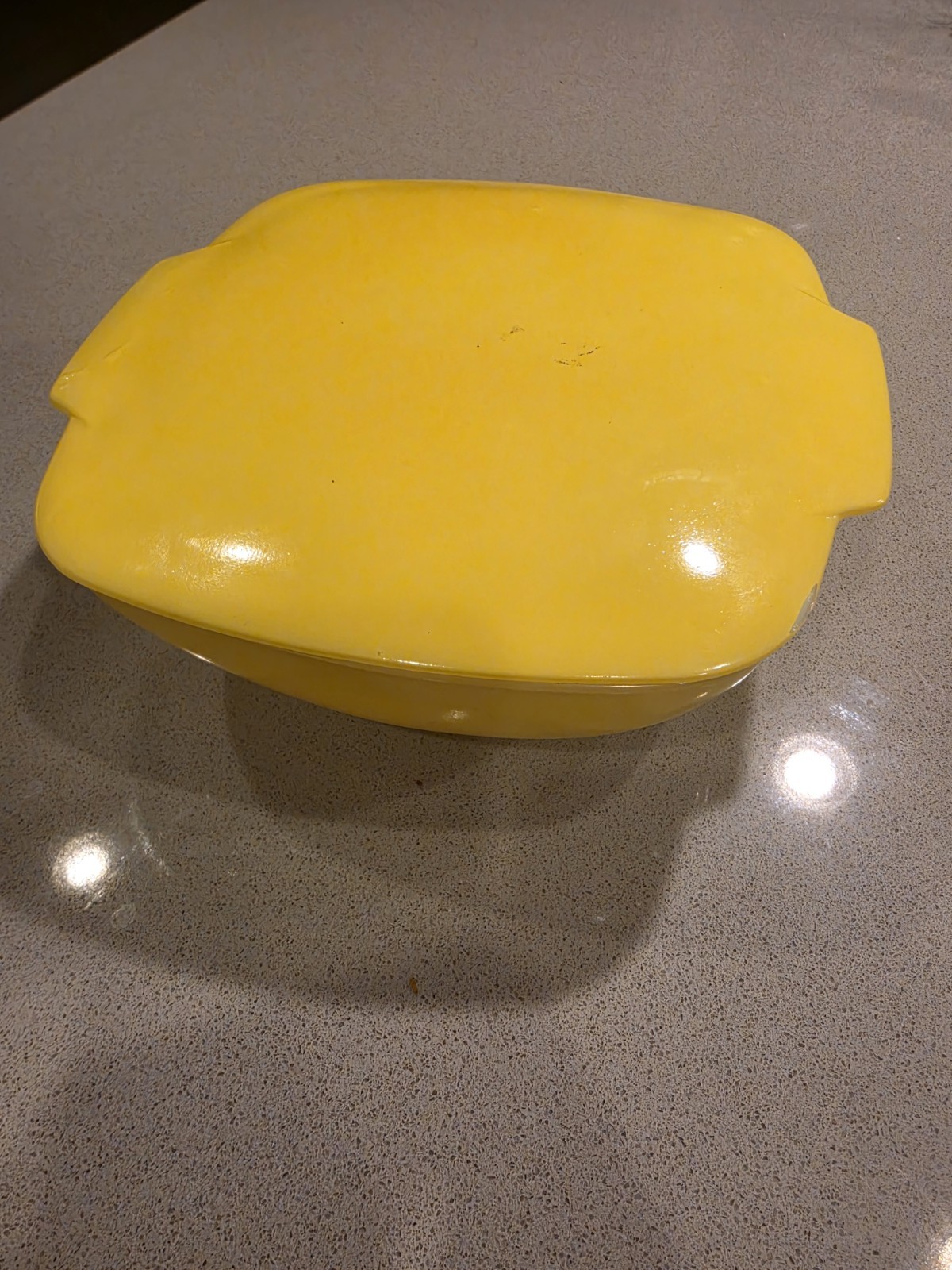 Vintage Pyrex 515B 015 1 1/2 Quart Bright Yellow Casserole Dish Bowl w/ Lid MCM Vintage Pyrex 515B 015 1 1/2 Quart Bright Yellow Casserole Dish Bowl w/ Lid MCM