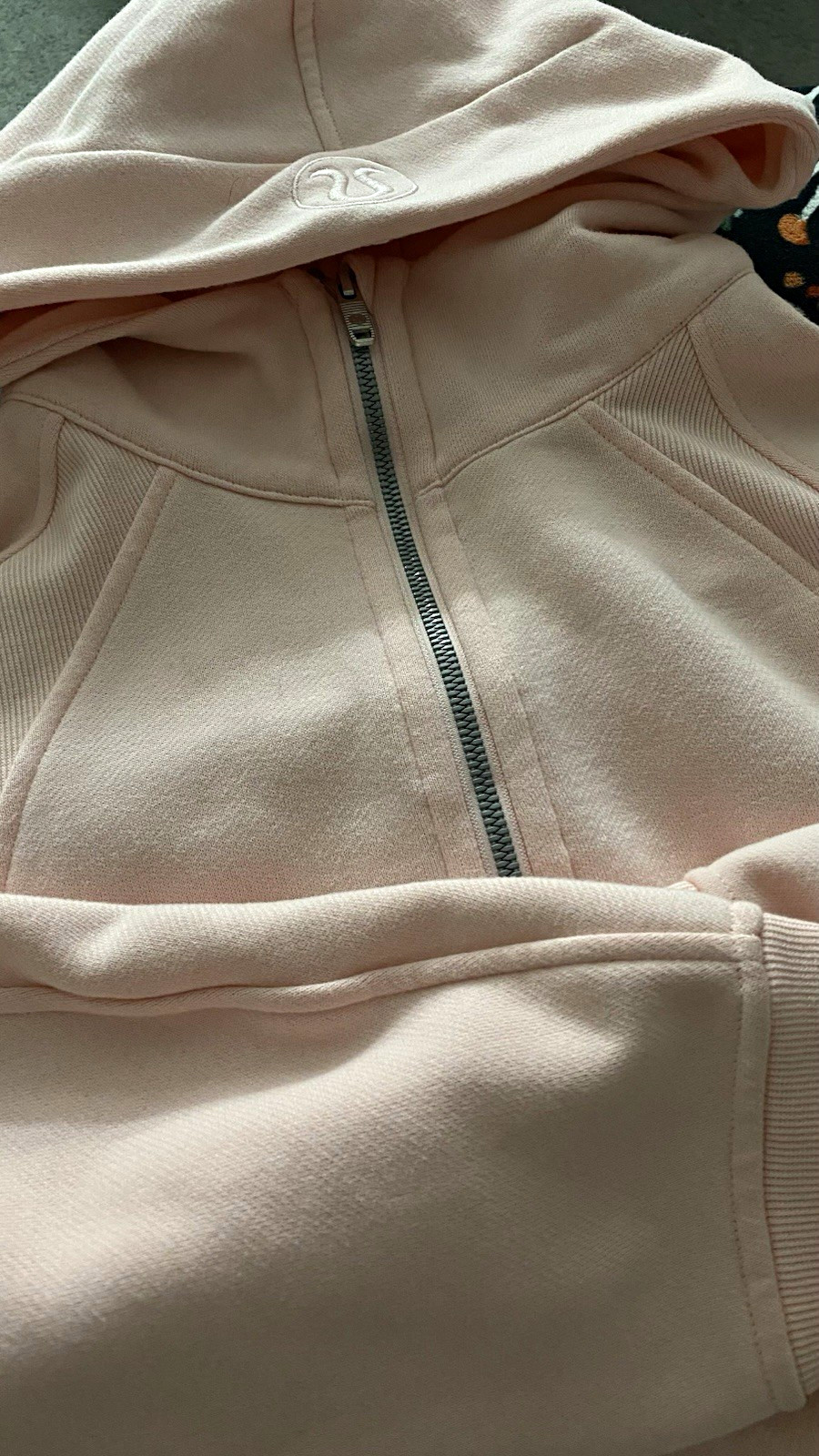 Lululemon Pink Half Zip Hoodie w/Pockets xs over size pick up and cash only Lululemon Pink Half Zip Hoodie w/Pockets xs over size pick up and cash only