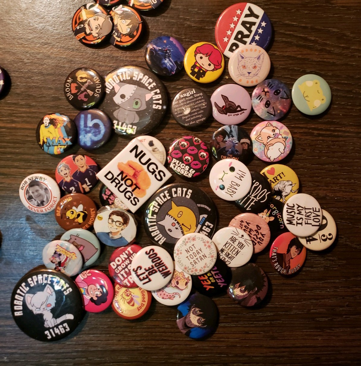 Mixed Lot Collectible Pinback Buttons Pins - Cats, Anime, Slogans Assorted Mixed Lot Collectible Pinback Buttons Pins - Cats, Anime, Slogans Assorted
