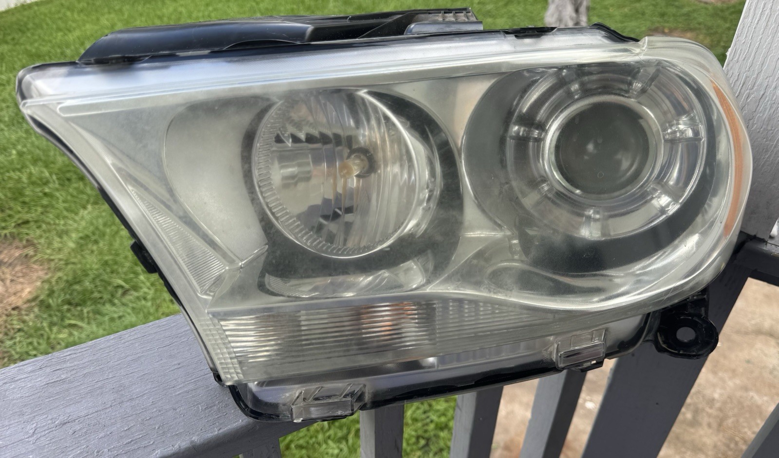 2011- 2013 Dodge Durango LH Driver Side Xenon HID Headlight Lamp 68086319AB OEM