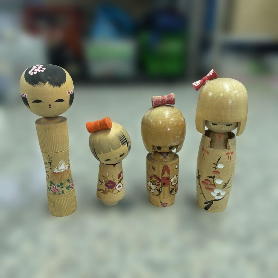 Kokeshi Set of 4 Showa Retro Japanese Wooden Doll Folk Craft Collection