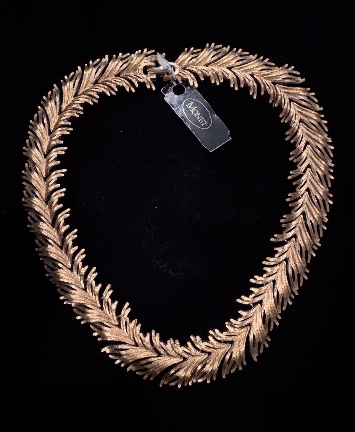 Vintage MONET Gold Tone Feather Leaf Statement Necklace Signed w Original Tag