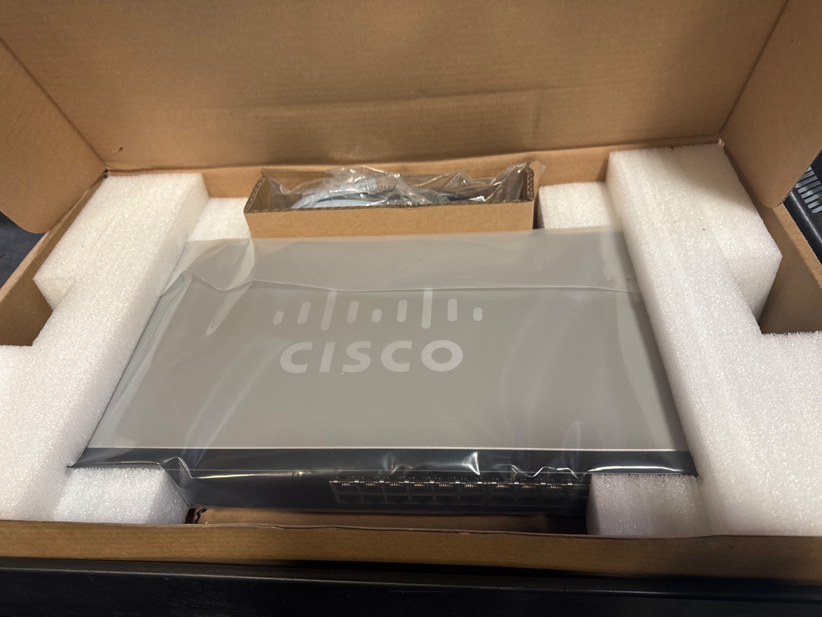 Cisco Small Business Smart Plus SG220-26 - Switch - 26 Ports - Managed - Desktop