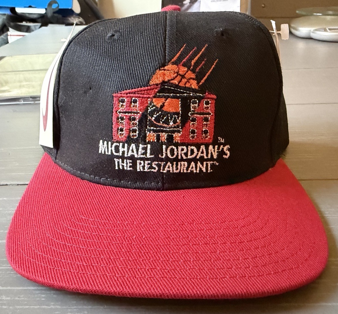 Rare VTG Nike AIR JORDAN Snapback Hat NWT Michael Jordan’s Restaurant Jumpman