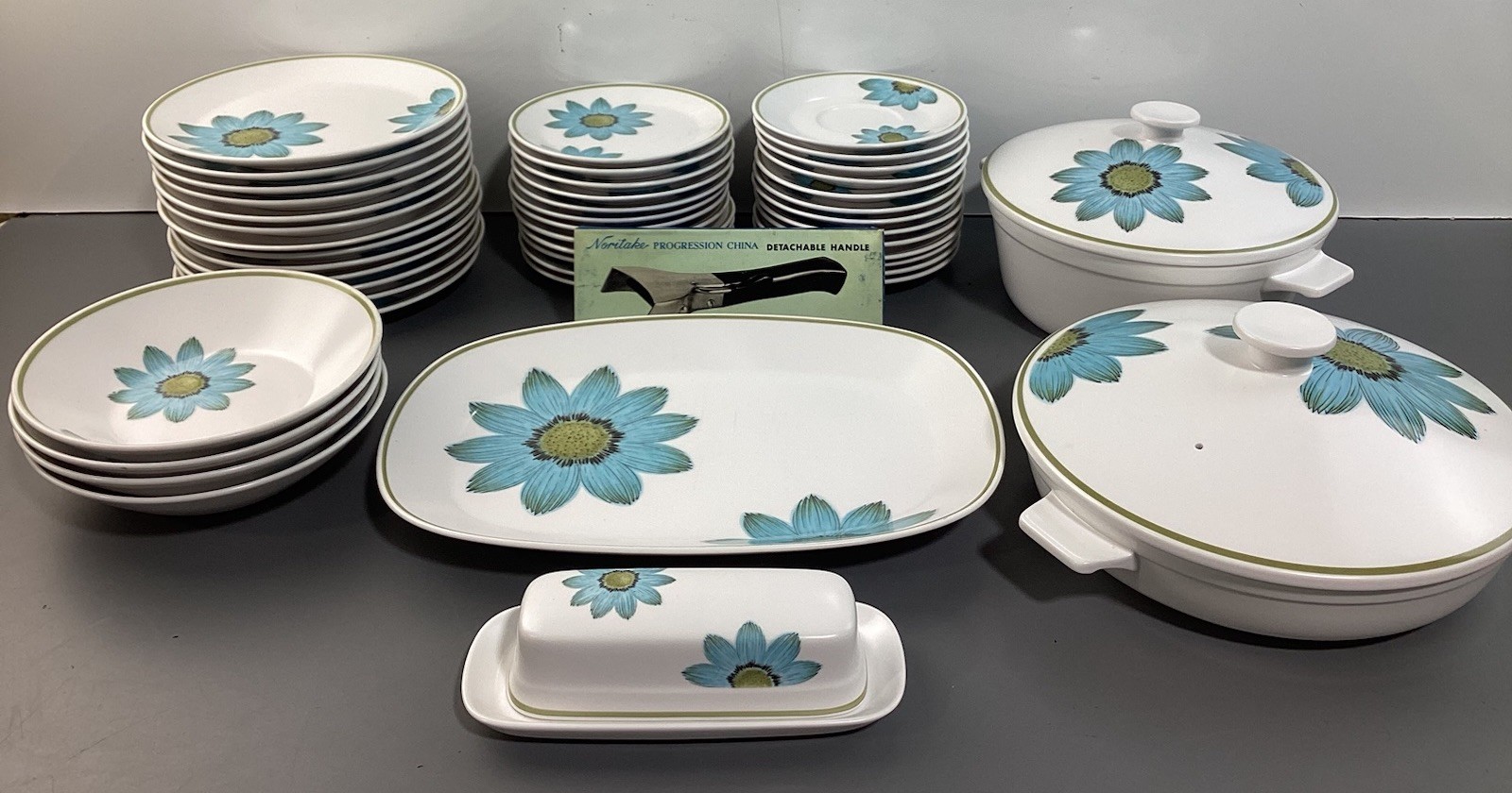 Noritake UP-SA DAISY Progression China 9001 Set of 46 Plates, Pots, Butter Dish