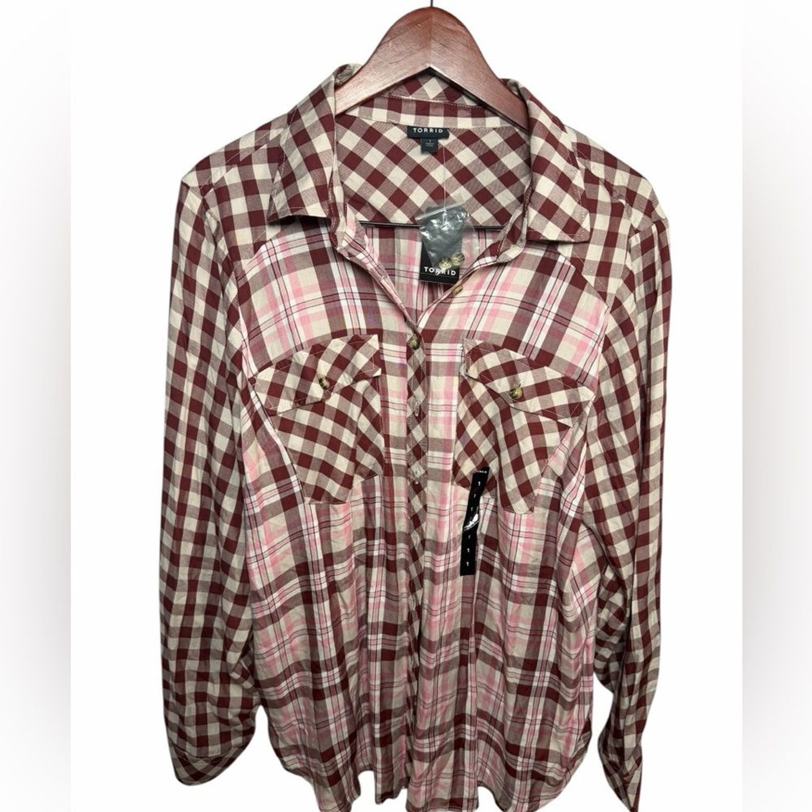 Torrid Women\'s 1X Checkered Button Down Shirt Burgundy Light Pink New Torrid Women\'s 1X Checkered Button Down Shirt Burgundy Light Pink New