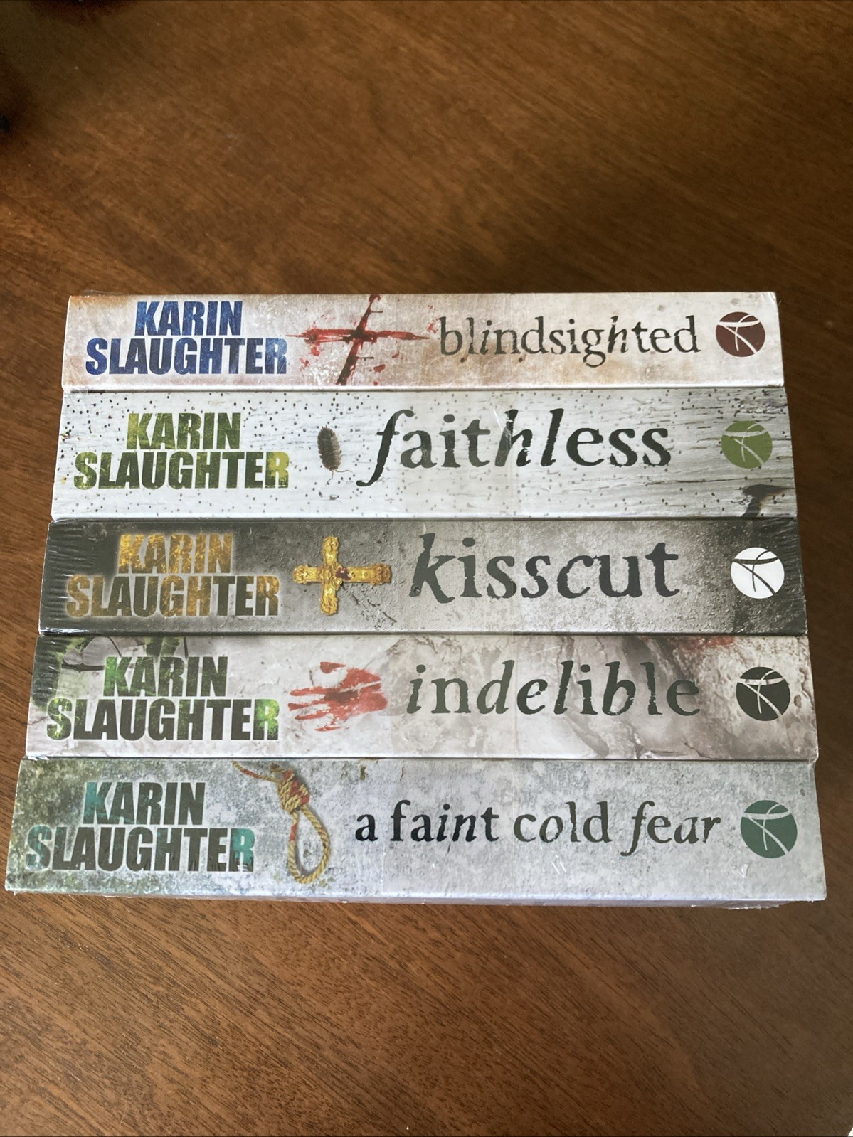Karin Slaughter Collection ~ 5 Books Set ~ New/Sealed ~ Lot Set