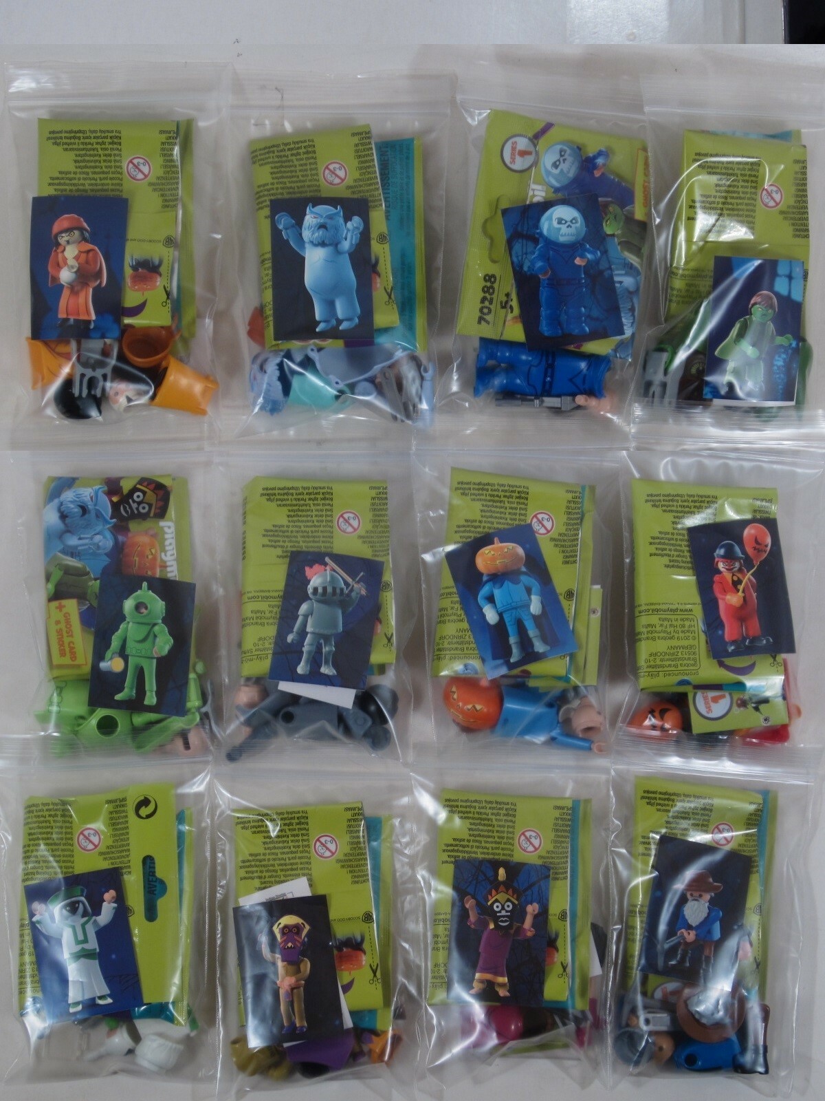 Playmobil Scooby-Doo Ghosts Complete Set of 12 Series 1 Mystery Figures 2019 Playmobil Scooby-Doo Ghosts Complete Set of 12 Series 1 Mystery Figures 2019