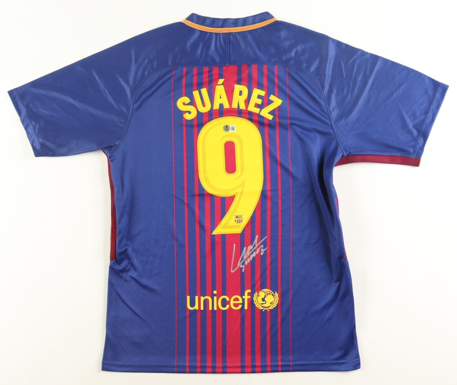 Luis Suarez Signed Barcelona F.C Nike Jersey (Beckett) Futbol Club Barcelona Luis Suarez Signed Barcelona F.C Nike Jersey (Beckett) Futbol Club Barcelona