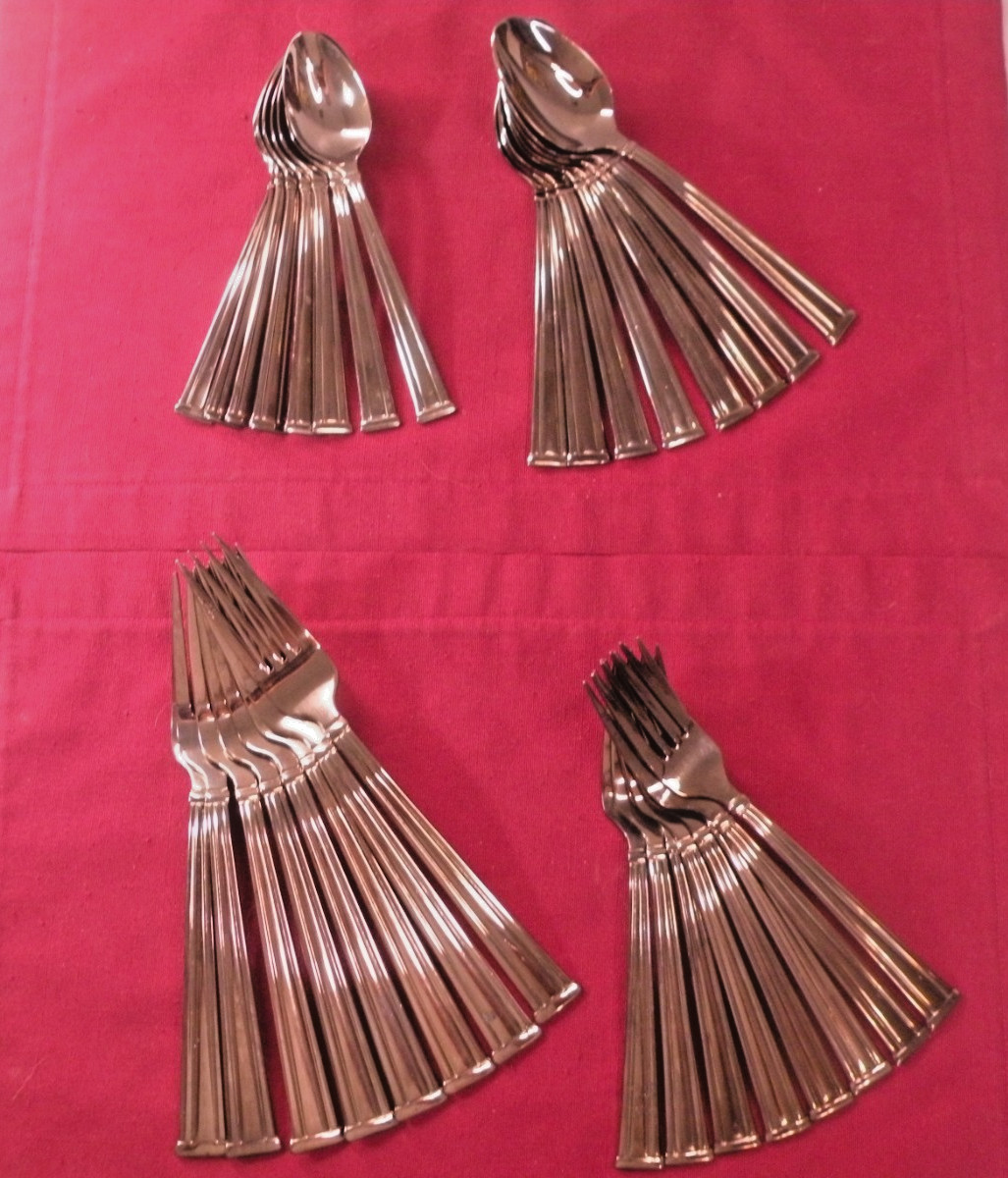 16 Piece Set LENOX LANFORD Black Stainless Steel Flatware Teaspoons Forks +