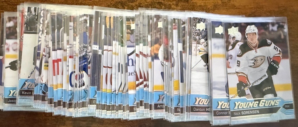 2016-17 Upper Deck Series 1 & 2 Hockey Young Guns Rookie \