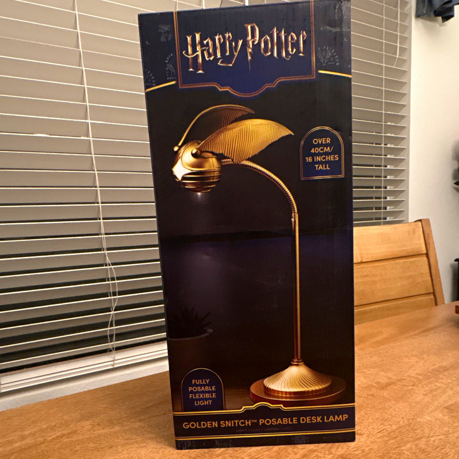 Paladone Harry Potter Golden Snitch Posable Desk Lamp, Over 14 Inches Tall Paladone Harry Potter Golden Snitch Posable Desk Lamp, Over 14 Inches Tall