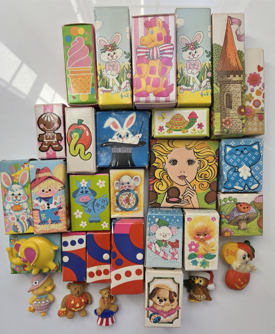 VTG 1970s Avon Fragrance Glace Pin Pals HUGE LOT 29 Perfume Pins 24 Original Box VTG 1970s Avon Fragrance Glace Pin Pals HUGE LOT 29 Perfume Pins 24 Original Box