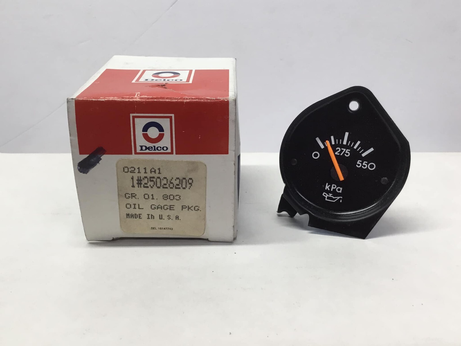 NOS 1984 1984 Canada Export Chevrolet S10 Truck Oil Gauge GM 25026209 NOS 1984 1984 Canada Export Chevrolet S10 Truck Oil Gauge GM 25026209