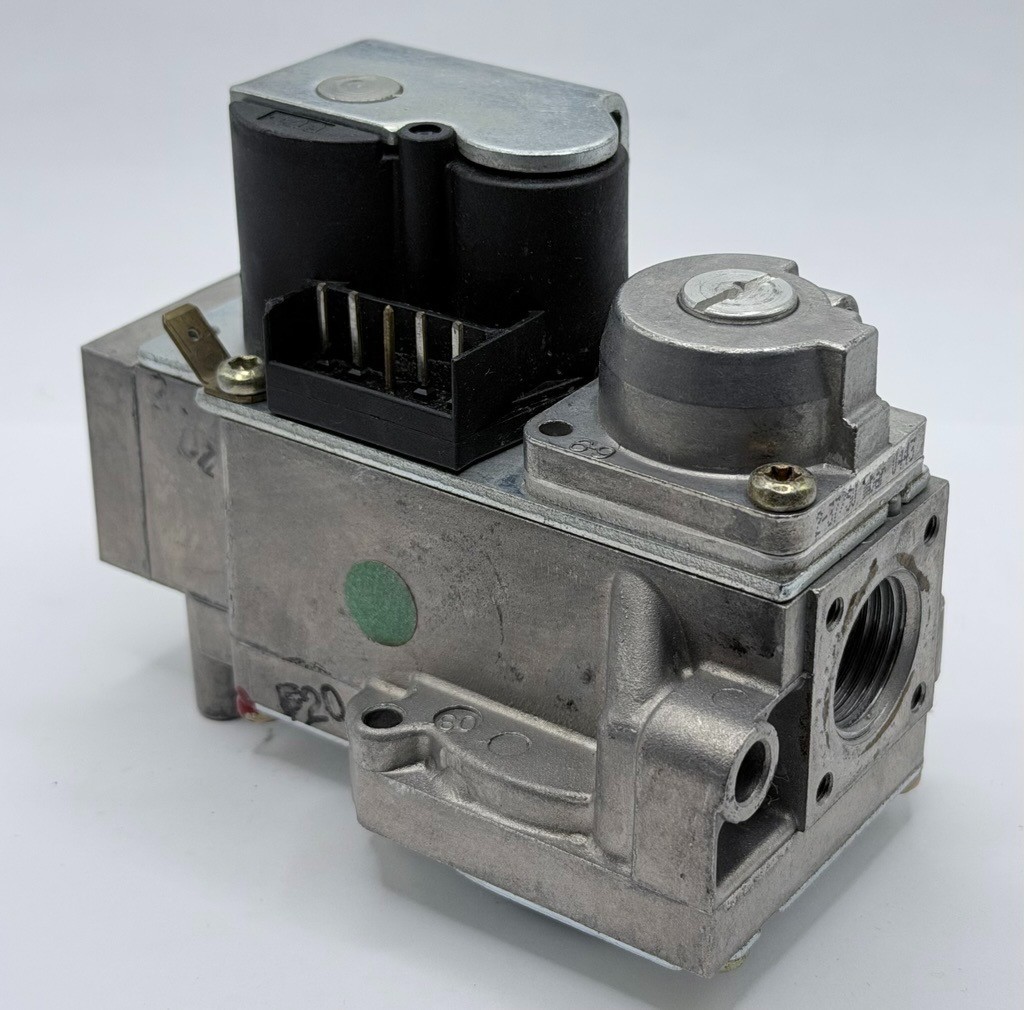 Wascomat Stack Dryer Lower Gas Valve 110v P/N: 487171450  487230531 [USED]