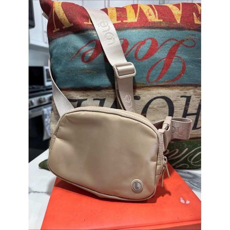 Lole Beige Belt Bag Adjustable Logo Strap Crossbody Fanny Pack