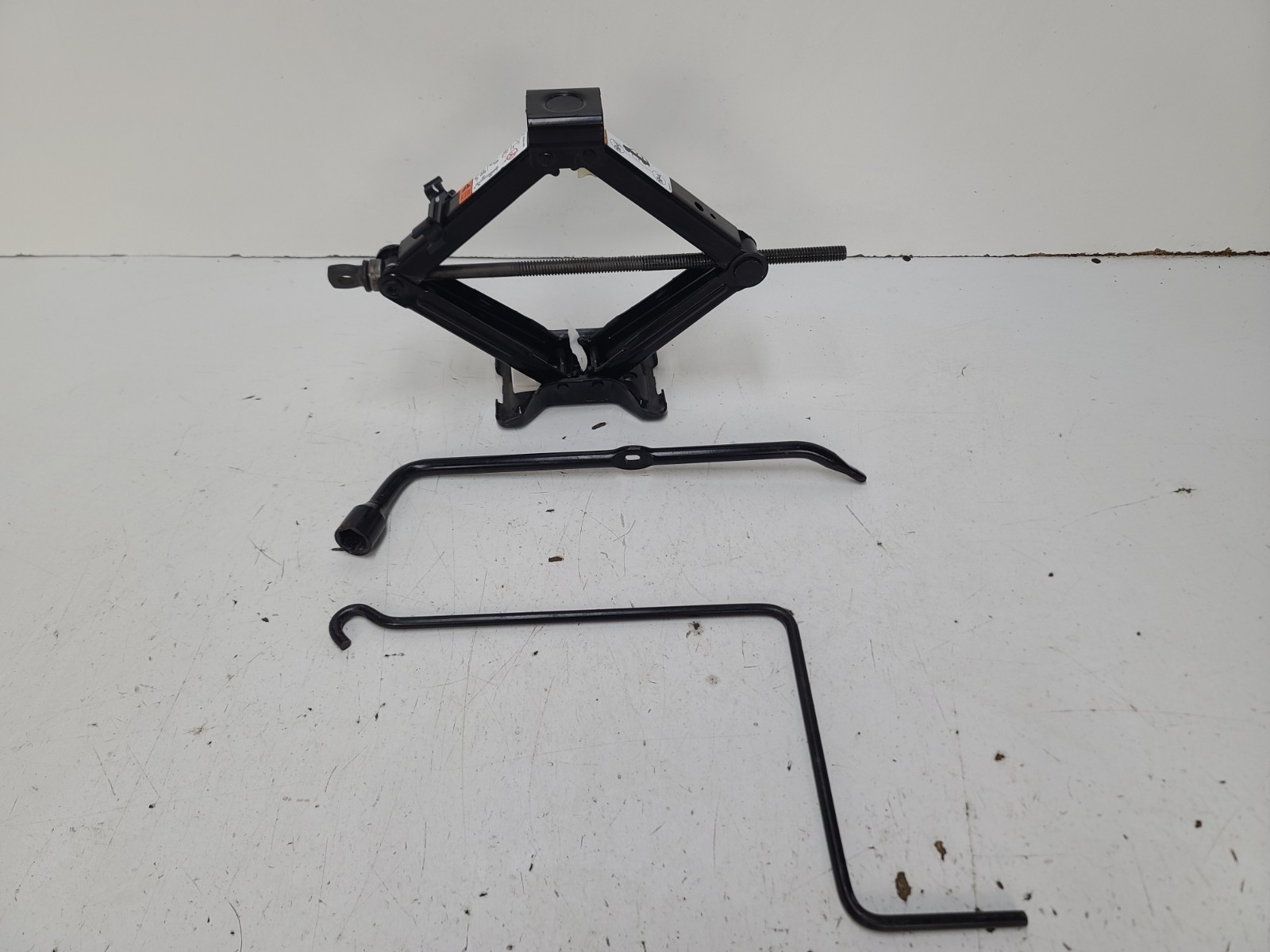 2001-2012 FORD ESCAPE EMERGENCY JACK KIT OEM GENUINE PART