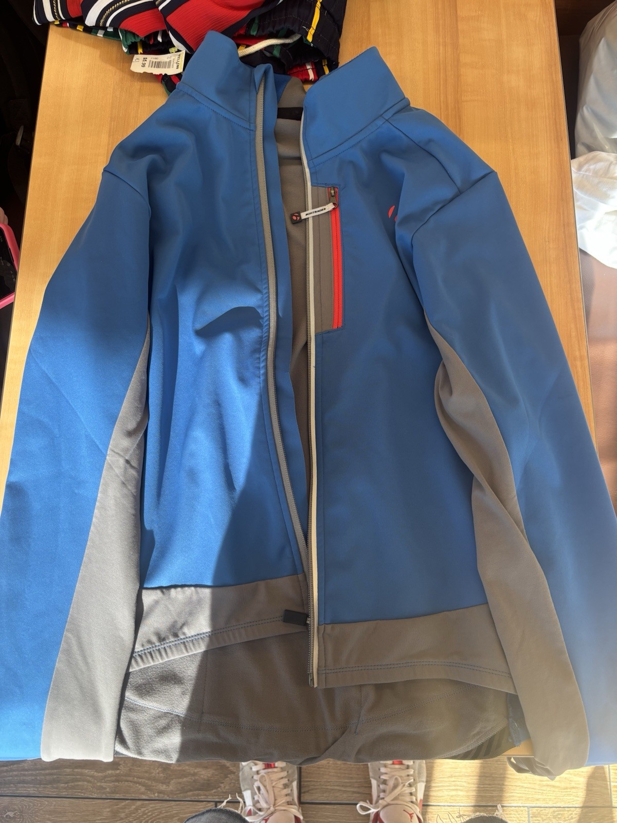 Bontrager Men’s Cycling Softshell Jacket Full Zip Blue/Gray S Long Sleeve Bontrager Men’s Cycling Softshell Jacket Full Zip Blue/Gray S Long Sleeve