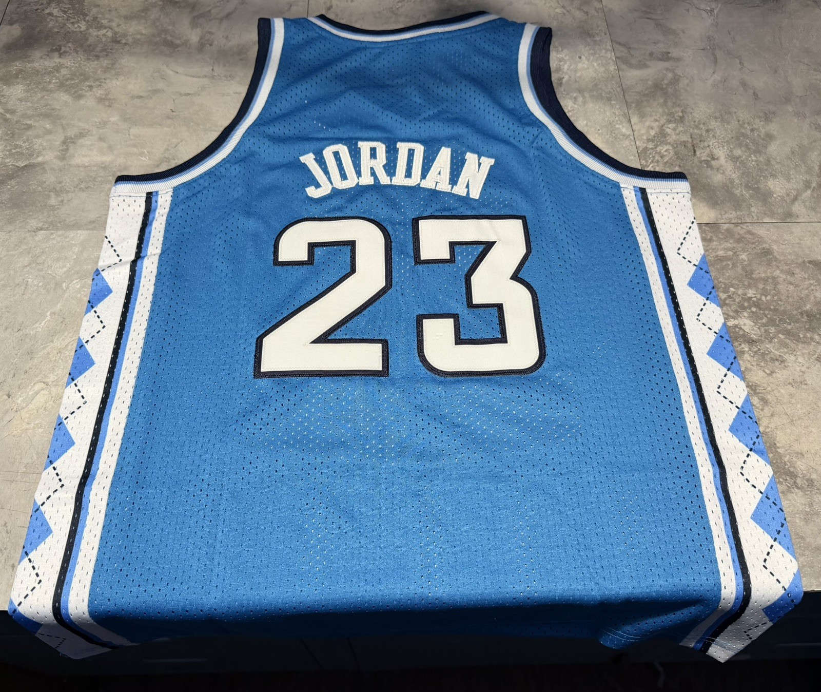 NWT Youth Michael Jordan #23 North Carolina Elite Limited Jersey Blue Large