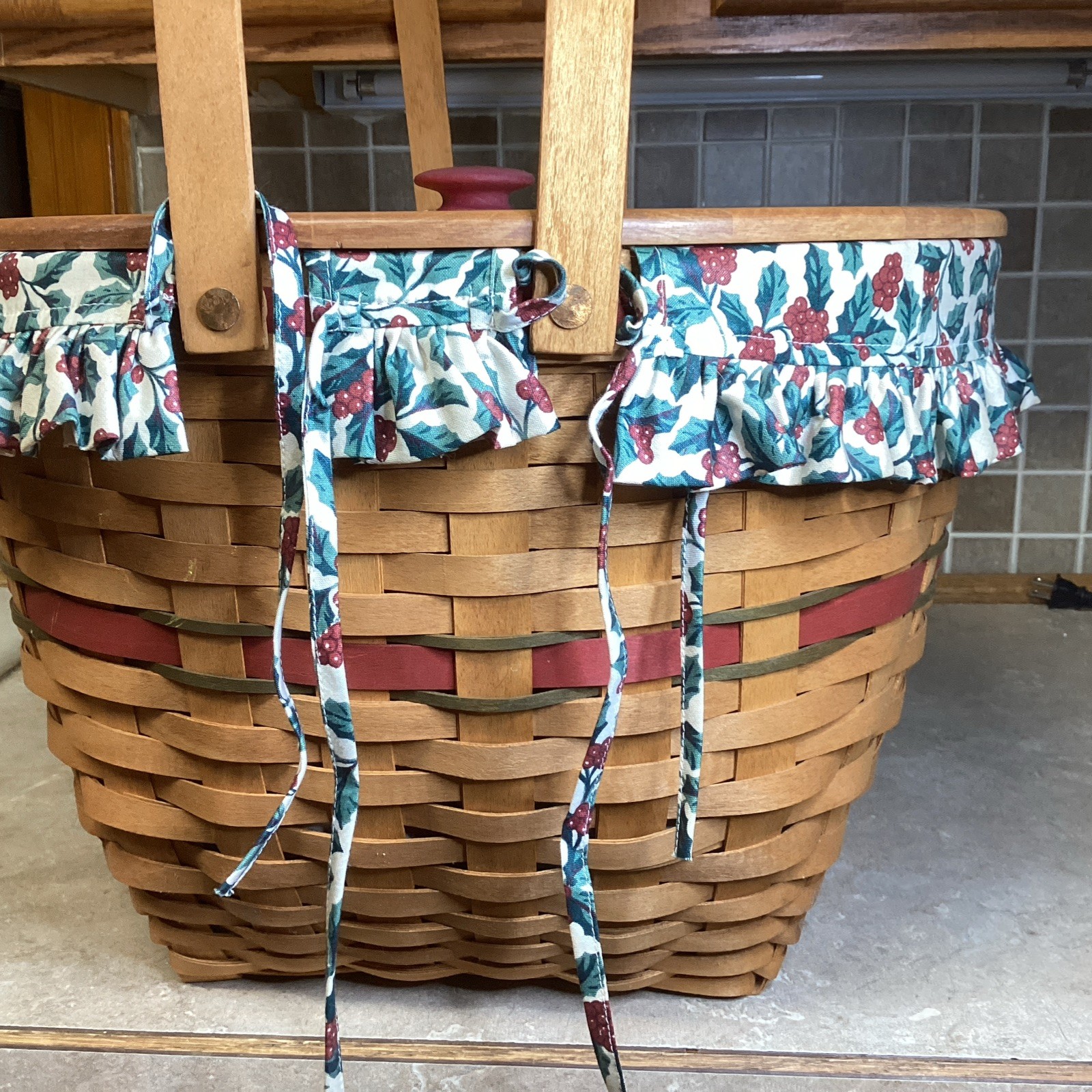 Longaberger 1994 Holiday Hostess Sleigh Bell Basket, w Liner, Protector & Lid Longaberger 1994 Holiday Hostess Sleigh Bell Basket, w Liner, Protector & Lid