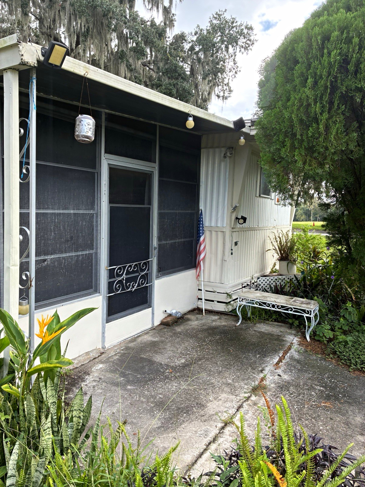 Fort Meade Estates Mobile Home 1bedroom/1bathroom As Is includes trash pu water