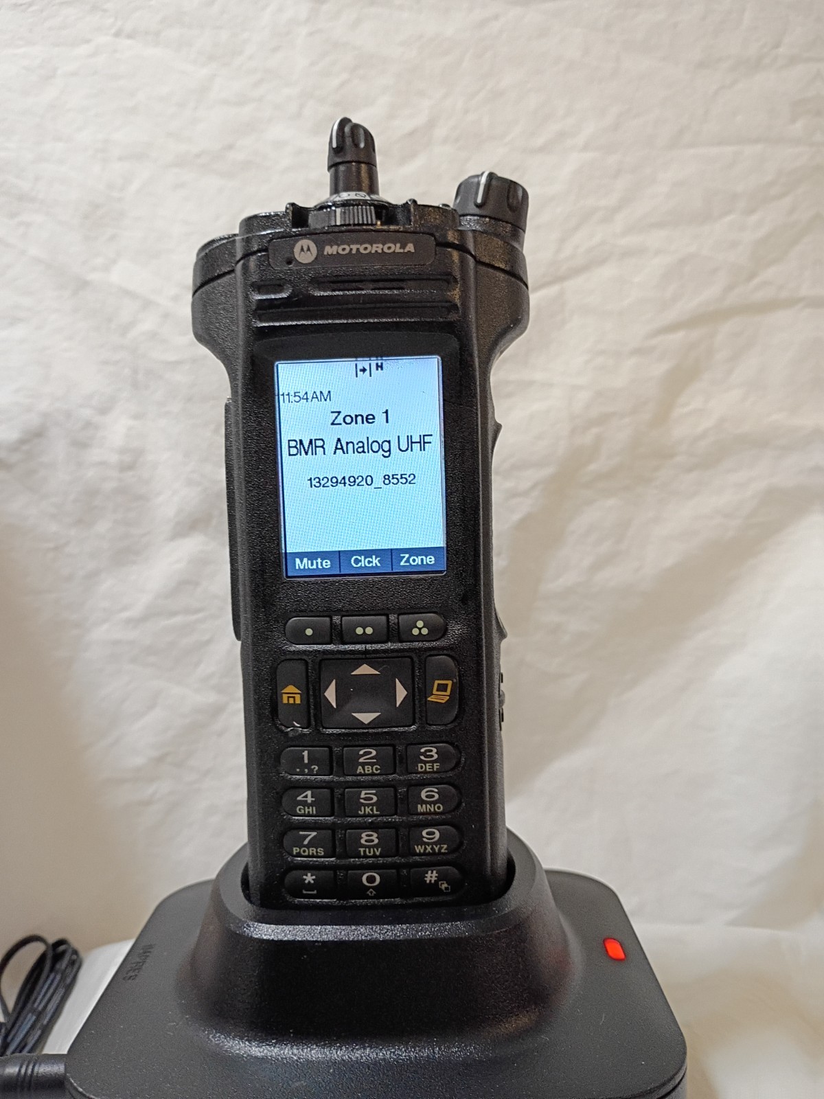 Motorola APX7000 H97TGD9PW1AN UHF R2 700/800 P25 TDMA Radio w/ Battery+Dock