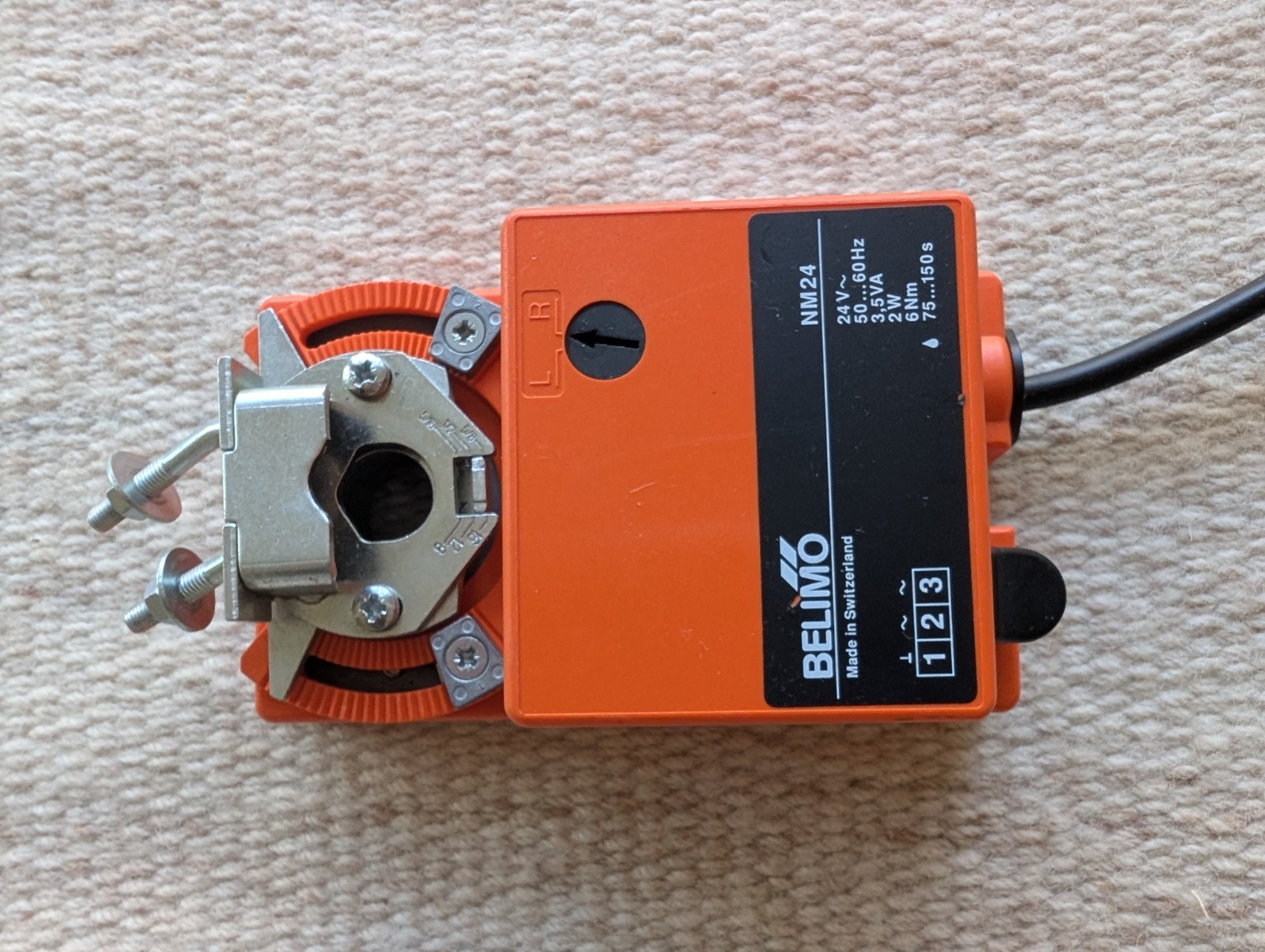 Belimo NM24 Actuator Damper (tested and working) Belimo NM24 Actuator Damper (tested and working)