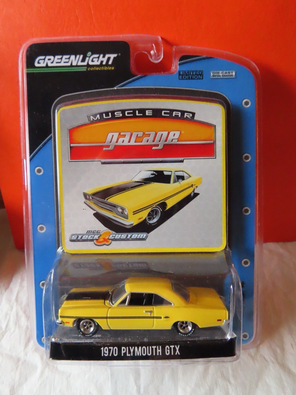 Greenlight Muscle Car Garage 1:64 1970 Plymouth GTX Yellow Diecast Limited Greenlight Muscle Car Garage 1:64 1970 Plymouth GTX Yellow Diecast Limited