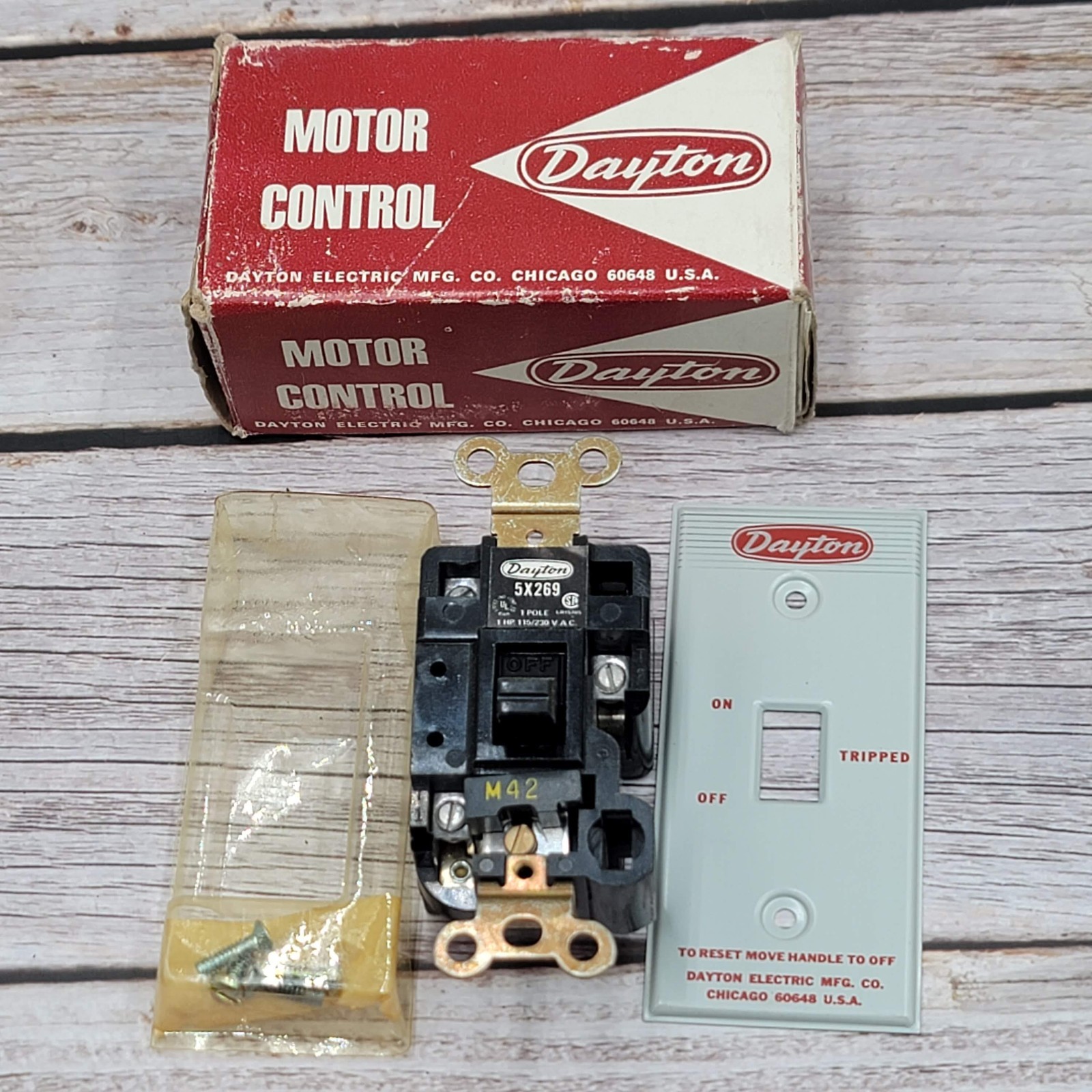 Vtg Dayton Fractional H.P. Manual Starter 5 × 269 1 Pole 1 H.P. 115-230 VAC NOS