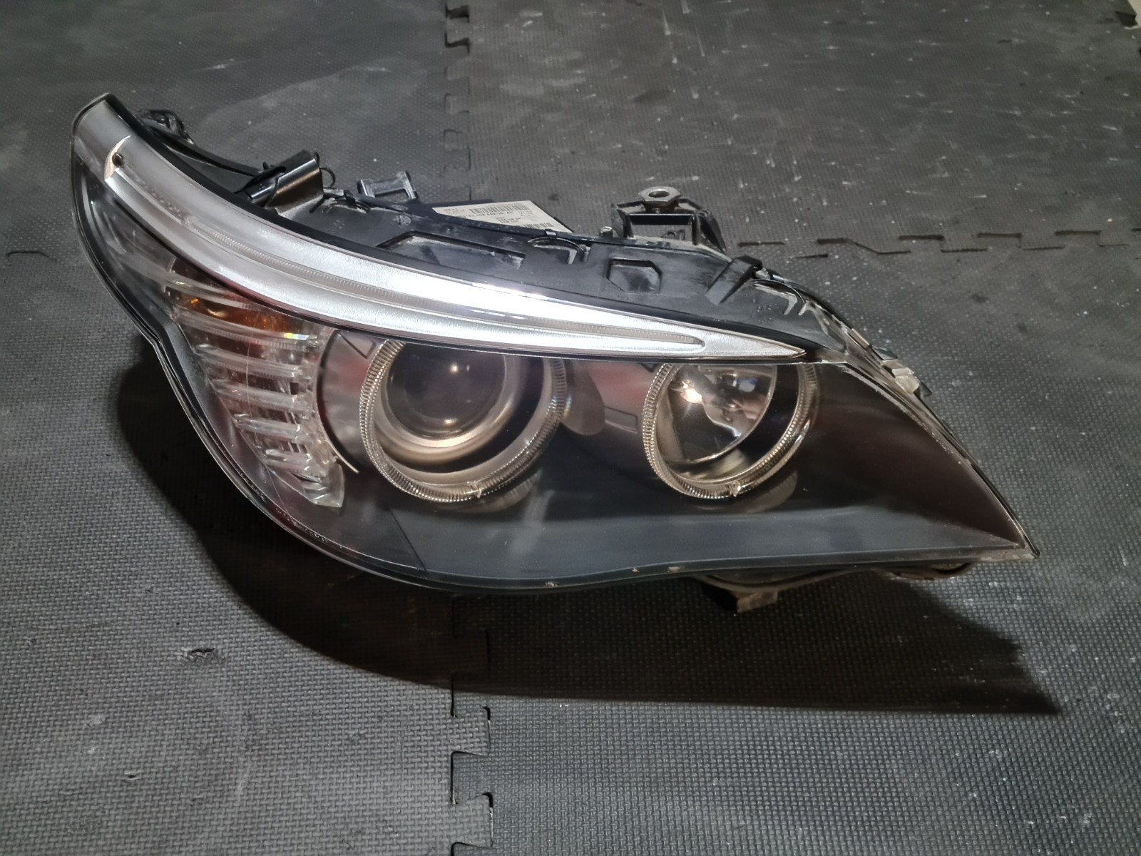 2008 - 2010 Bmw 5 Series 528i Halogen Right Headlight Oem