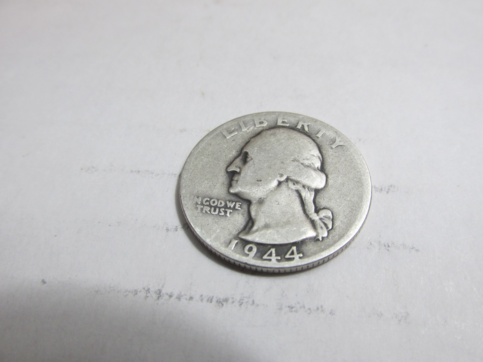 1944 d Washington 90% Silver 25 cent U.S. coin Hasn\'t been cleaned (( Lot-124 )) 1944 d Washington 90% Silver 25 cent U.S. coin Hasn\'t been cleaned (( Lot-124 ))