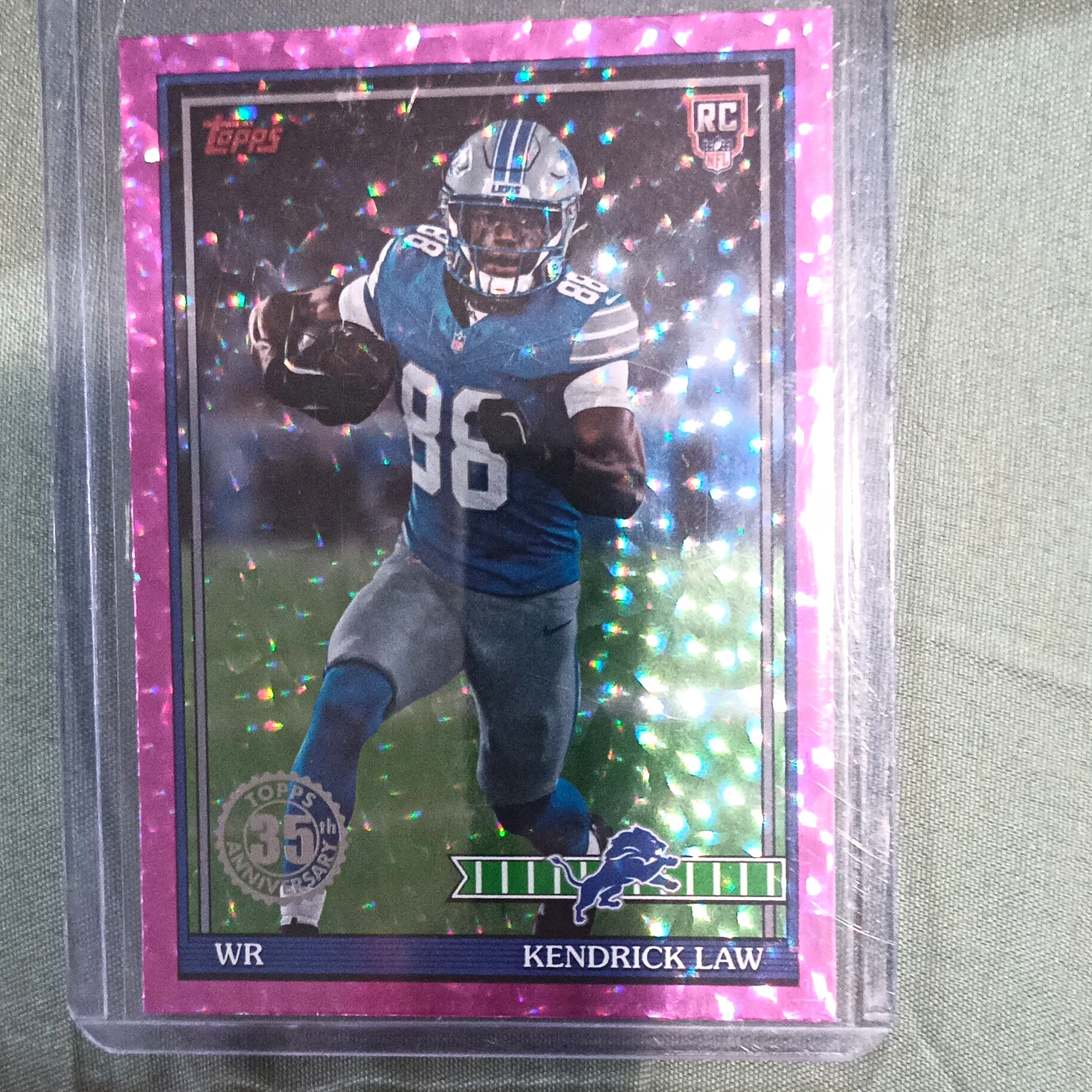 Topps 2025 Kendrick Law Detroit Lions #91TR-42 Rookie Pink Sparkle 10th