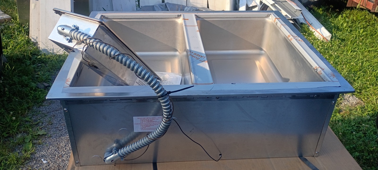 Wells MOD-200TDM  208/240VAC 2 Pan Top Mount Drop-In Food Well w/ Drain Manifold