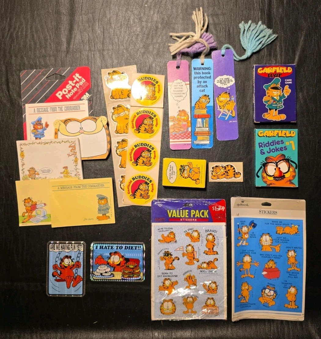 Lot Of 18 Vintage Garfield Items...Most from 1970\'s Lot Of 18 Vintage Garfield Items...Most from 1970\'s