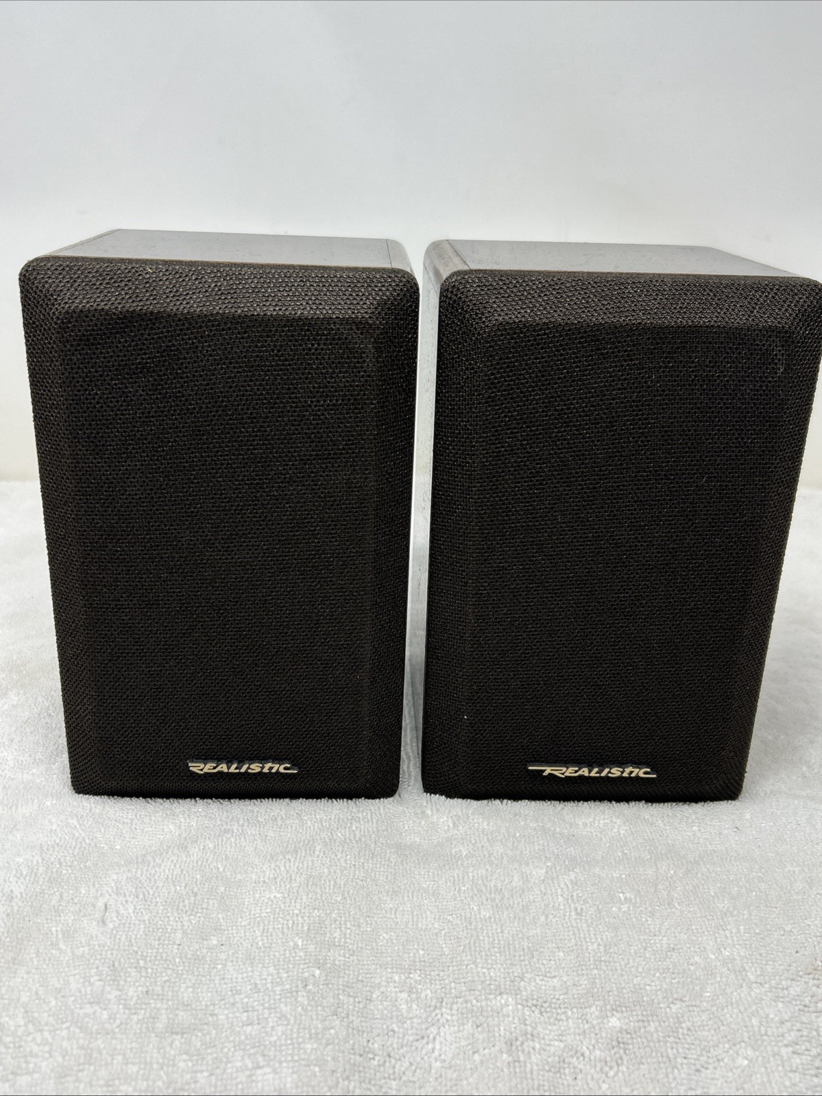 2-Vintage Realistic Minimus 7W Speakers Cat No 40-2039B Walnut Wood 8 Ohms 40W