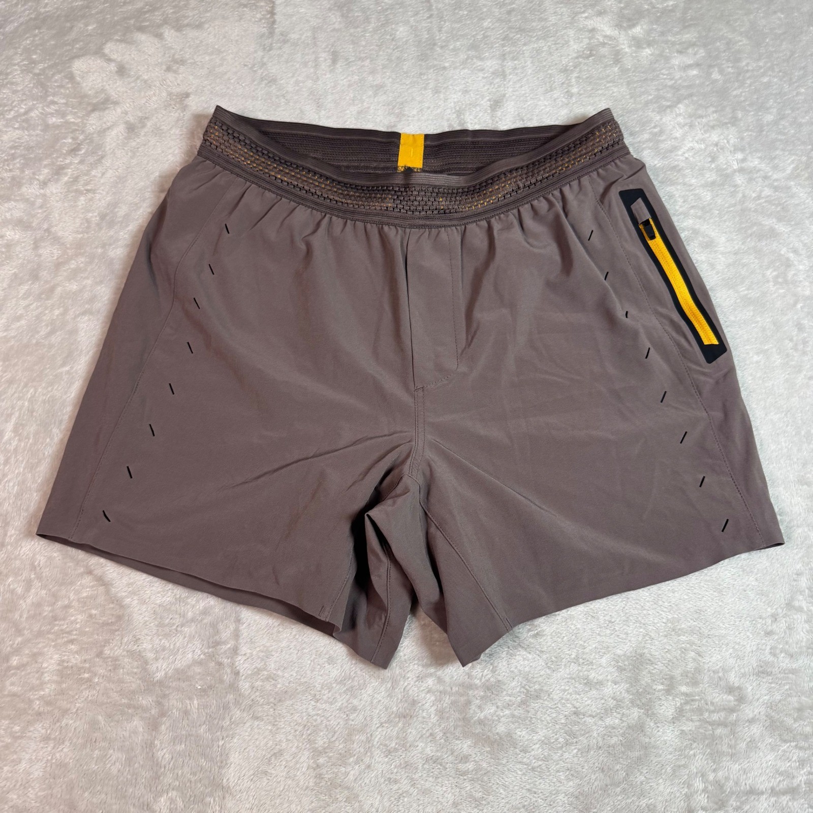 NWOT Ten Thousand Mens The Session 5\