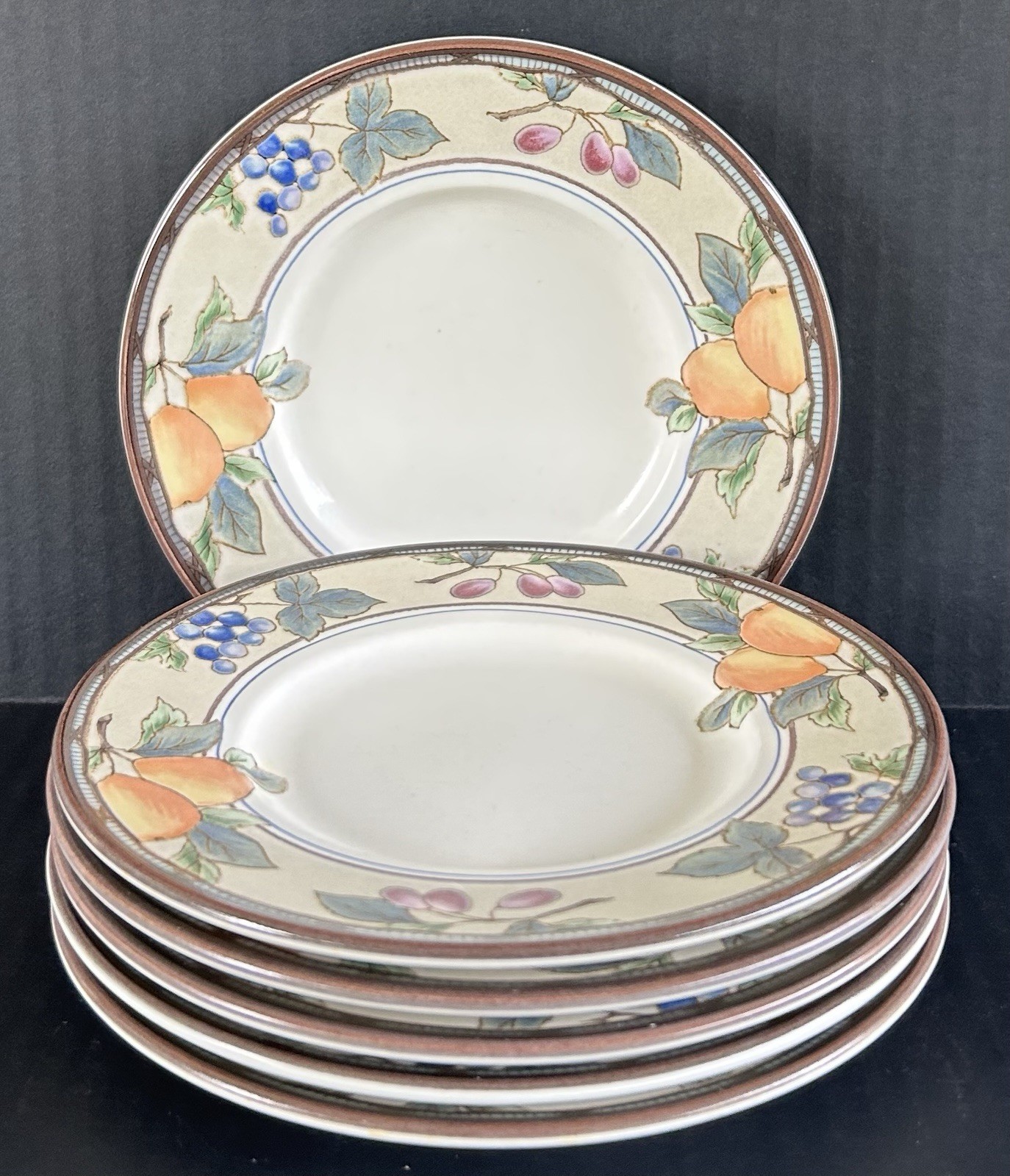 Mikasa Intaglio Garden Harvest CAC29 Bread Plates 6 1/2\