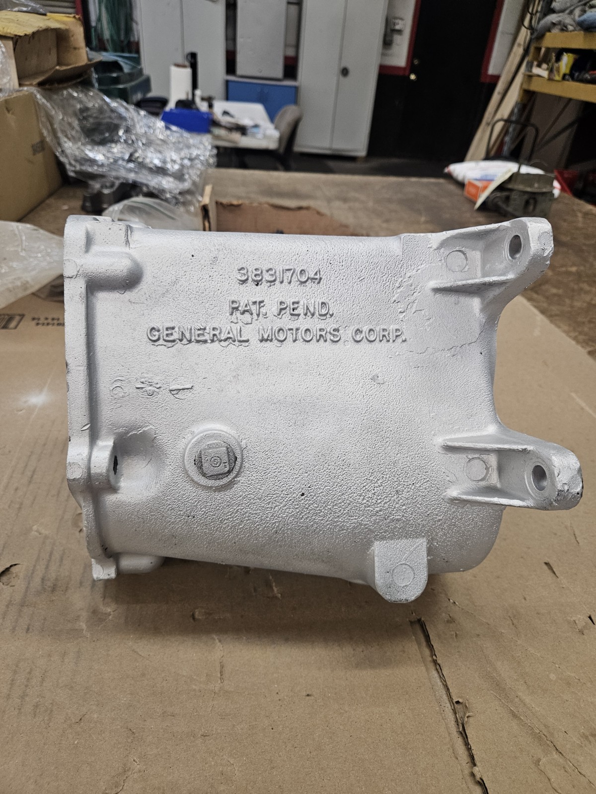 1963 64 Muncie 4 Speed Transmission Case 3831704 P0710 No Vin #. VERY GOOD COND.