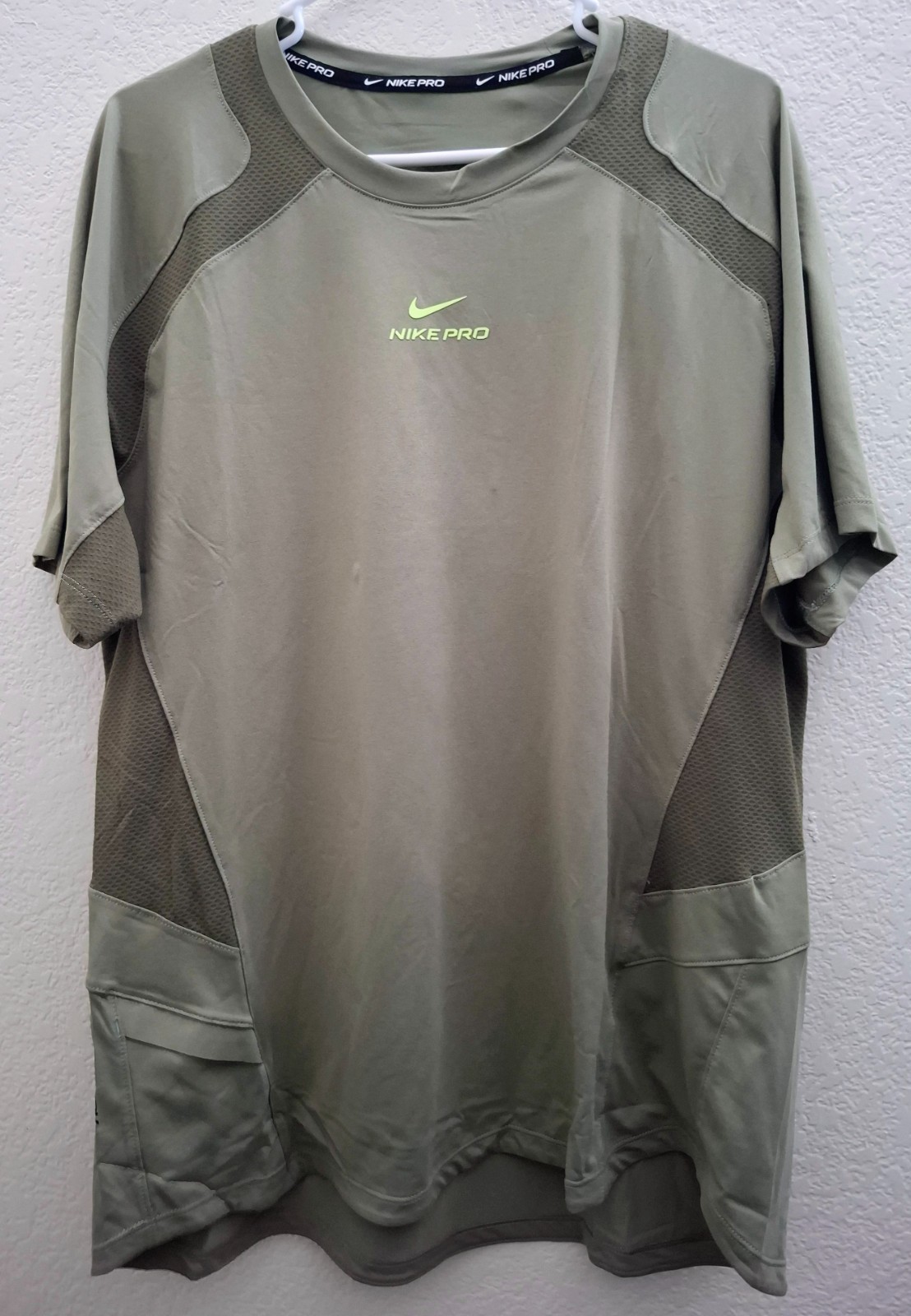 Nike, Men-XL(slim), Nike Pro DRI-FIT ADV tee, olive. Was $85 Nike, Men-XL(slim), Nike Pro DRI-FIT ADV tee, olive. Was $85
