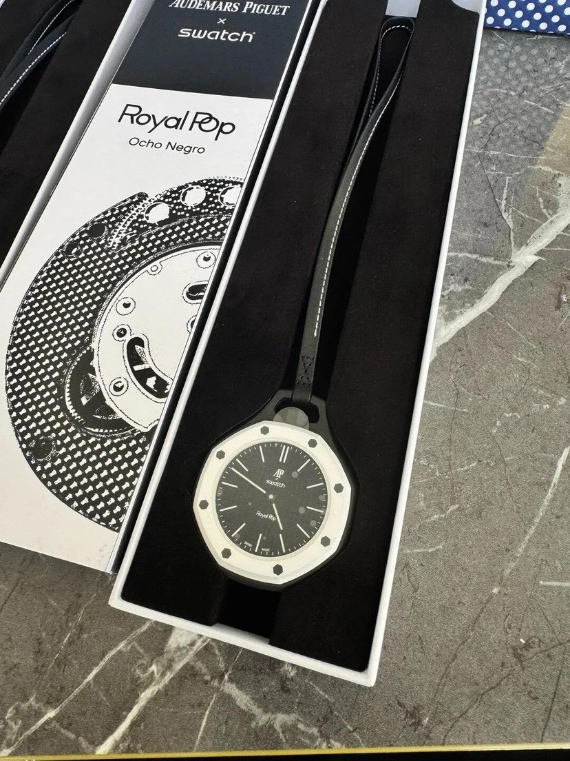 NEW Swatch x Audemars Piguet Royal Pop Ocho Negro SSX03W101N Bioceramic Pocket W