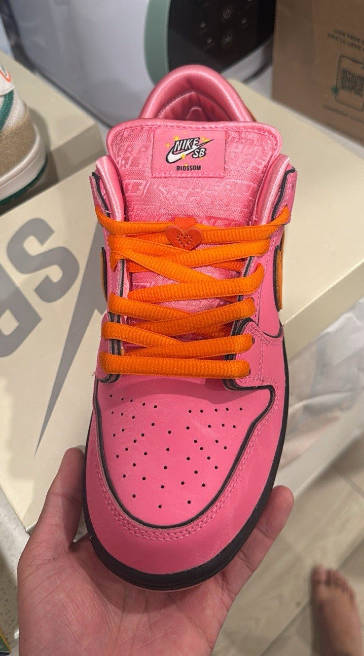 Nike SB Dunk Low Blossom Pink/Orange Skateboarding Shoes US 6 Medium D Nike SB Dunk Low Blossom Pink/Orange Skateboarding Shoes US 6 Medium D