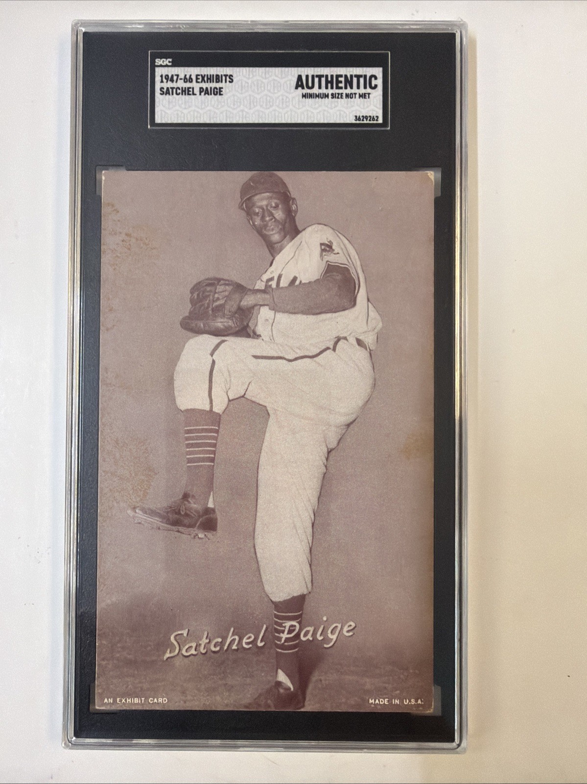 1947-66 Exhibits Satchel Paige SGC A Authentic Cleveland Indians * 1947-66 Exhibits Satchel Paige SGC A Authentic Cleveland Indians *