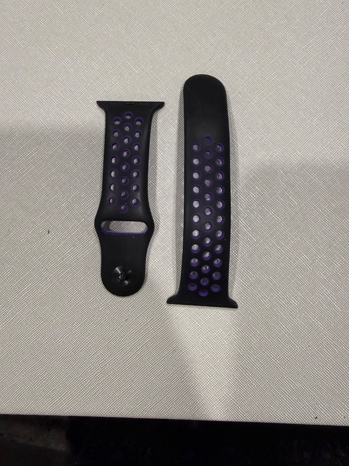 Genuine Apple Nike Sport Band 44mm 46mm Black Hyper Grape S/M MV862 2019