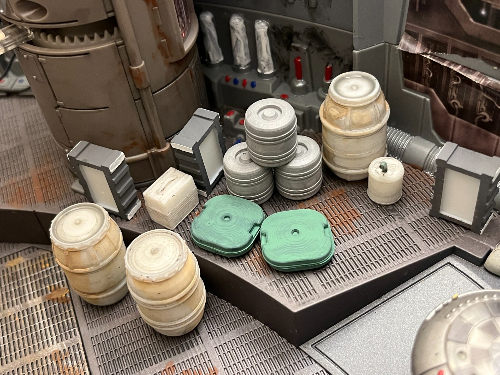 Millennium Falcon barrels and equipment in 1/43 Scale for DeAgostini Version