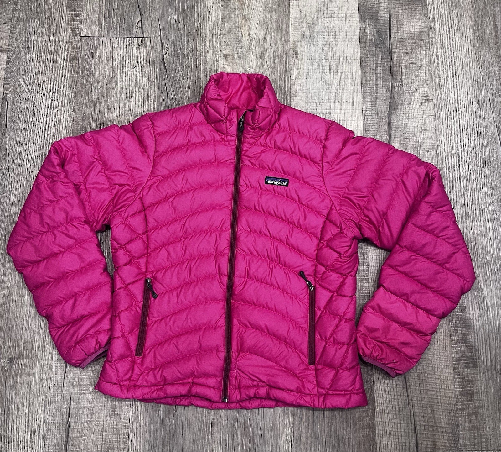 Patagonia Women’s Pink Full Zip Down Puffer Jacket Size Medium Fuchsia