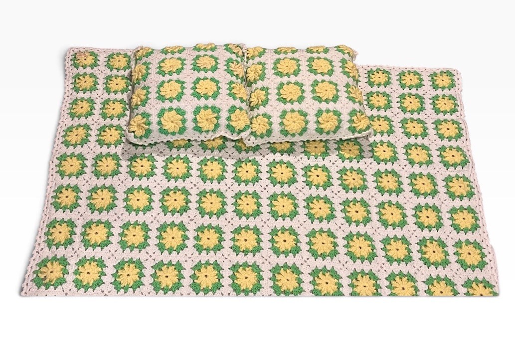 Vintage Crochet Afghan 80x58 2 Pillow Set 3D Daisy Yellow Green Granny Square