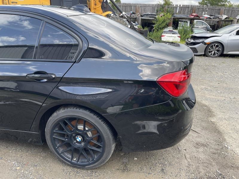 2012-2018 BMW 320i LEFT QUARTER PANEL BLACK PC:668 2.0 AWD 73K -X-DRIVE- 57237