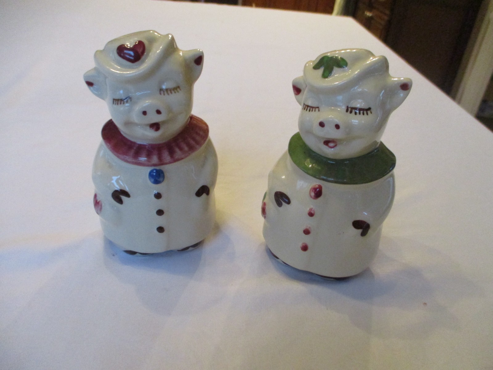 Vintage Adorable Smiley Pig Shawnee Pottery Salt & Pepper Shaker Set LARGE 5\