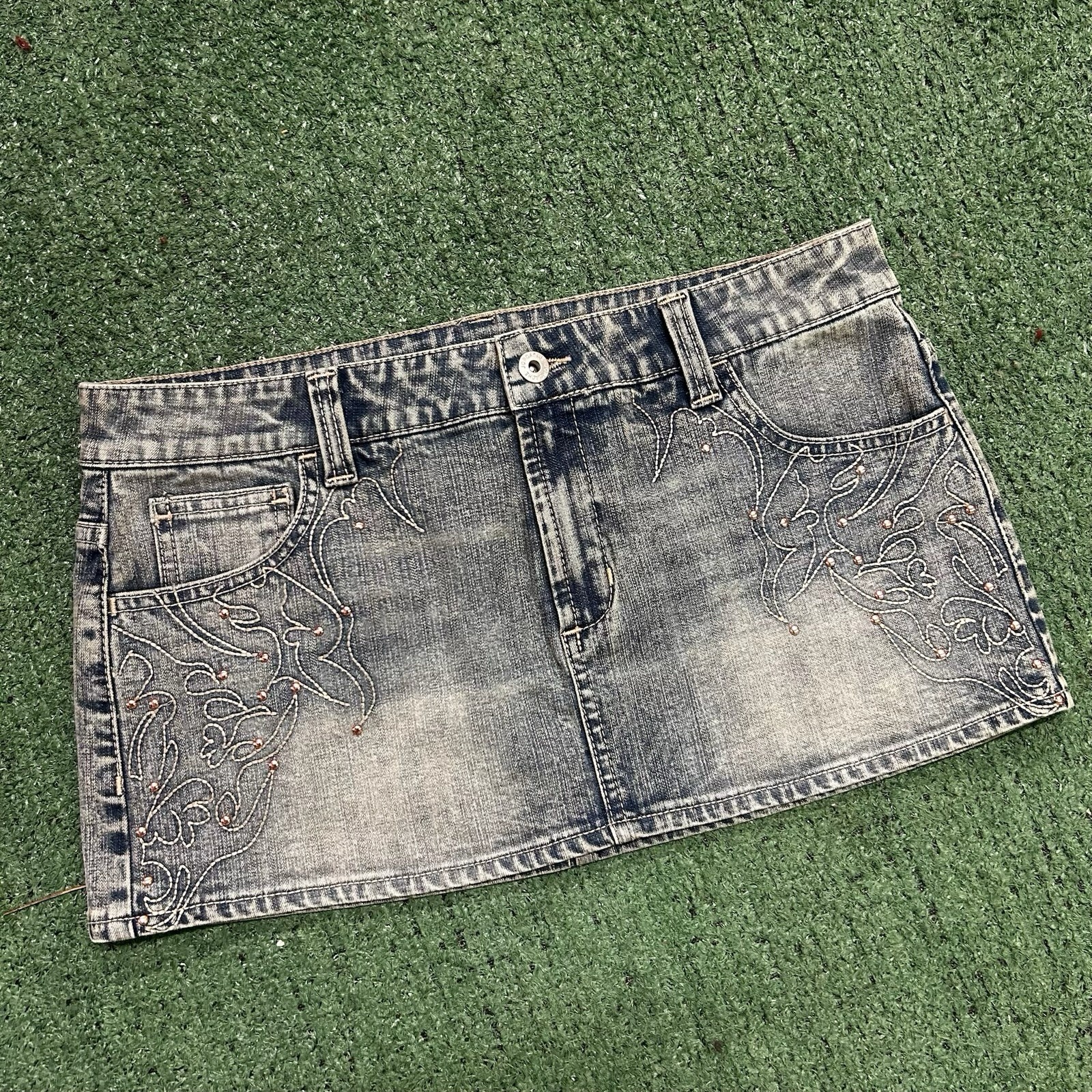 Y2K No Boundaries denim mini skirt with embroidered floral designs Y2K No Boundaries denim mini skirt with embroidered floral designs